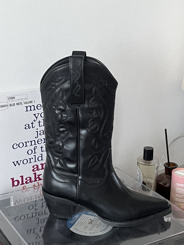 ๐ฟ๐ผ๐ฑ๐ฒ๐ผ ๐ฑ๐ฎ๐๐ฒ - ๐ณ๐ฎ๐๐
๐น๐ฒ๐ฎ๐๐ต๐ฒ๐ฟ ๐ฐ๐ผ๐๐ฏ๐ผ๐ ๐ฏ๐ผ๐ผ๐๐ (๐ฏ๐น๐ฎ๐ฐ๐ธ)