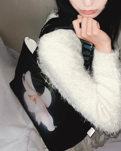 ๐น๐ฎ๐๐ฒ ๐ฏ๐น๐ผ๐ผ๐บ๐ฒ๐ฟ - ๐๐ฎ๐๐ถ๐ป ๐น๐ถ๐น๐ ๐๐ผ๐๐ฒ
