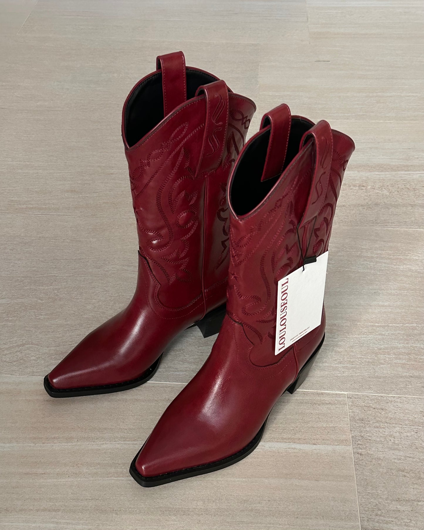 ๐ฟ๐ผ๐ฑ๐ฒ๐ผ ๐ฑ๐ฎ๐๐ฒ - ๐ณ๐ฎ๐๐
๐น๐ฒ๐ฎ๐๐ต๐ฒ๐ฟ ๐ฐ๐ผ๐๐ฏ๐ผ๐ ๐ฏ๐ผ๐ผ๐๐ (๐ฑ๐ฎ๐๐ฒ ๐ฟ๐ฒ๐ฑ)