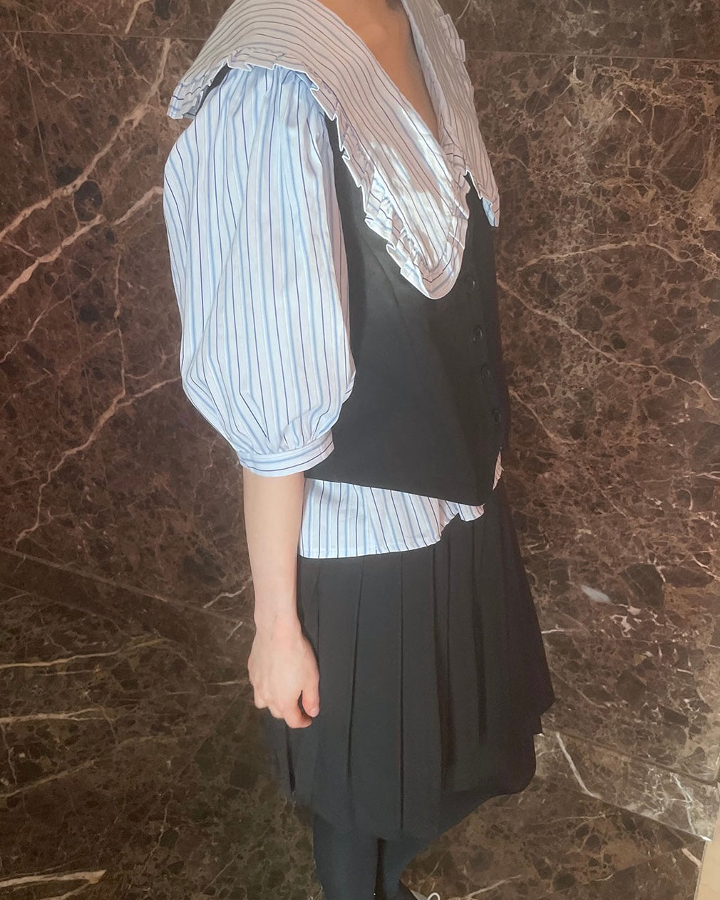 𝗺𝘆𝘀𝘁𝗶𝗰 𝗺𝗮𝗻𝗼𝗿 - 𝗺𝗶𝗱𝗶 𝗽𝗹𝗲𝗮𝘁𝗲𝗱 𝘀𝗸𝗶𝗿𝘁