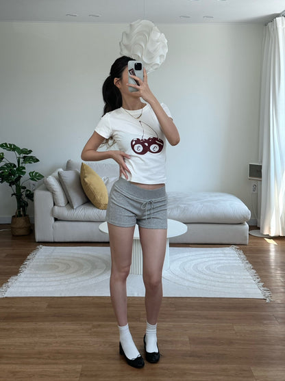 𝗰𝗵𝗲𝗿𝗿𝘆 𝗯𝗼𝗺𝗯 - 𝗴𝗿𝗮𝗽𝗵𝗶𝗰 𝘁𝗲𝗲