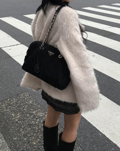 𝗴𝗶𝗿𝗹 𝗻𝗮𝗽 - 𝗳𝘂𝗿 𝗷𝗮𝗰𝗸𝗲𝘁