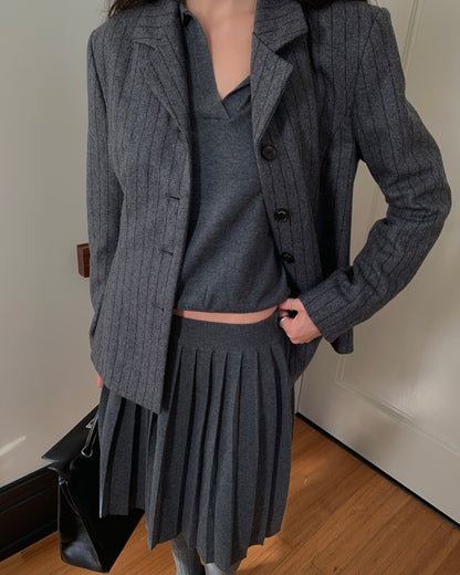 𝗰𝗼𝗻𝗻𝗶𝗲 - 𝗸𝗻𝗶𝘁 𝗮𝗻𝗱 𝗽𝗹𝗲𝗮𝘁𝗲𝗱 𝘀𝗸𝗶𝗿𝘁 𝘀𝗲𝘁