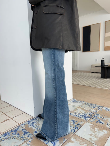 𝘀𝗵𝗶𝗿𝗹𝗲𝘆 𝘁𝗲𝗺𝗽𝗹𝗲 - 𝘀𝘁𝗿𝗮𝗶𝗴𝗵𝘁 𝗯𝗼𝗼𝘁 𝗰𝘂𝘁 𝗷𝗲𝗮𝗻𝘀