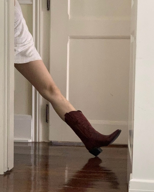 𝗿𝗼𝗱𝗲𝗼 𝗱𝗮𝘁𝗲 - 𝗳𝗮𝘂𝘅 𝗹𝗲𝗮𝘁𝗵𝗲𝗿 𝗰𝗼𝘄𝗯𝗼𝘆 𝗯𝗼𝗼𝘁𝘀 (𝗱𝗮𝘁𝗲 𝗿𝗲𝗱)