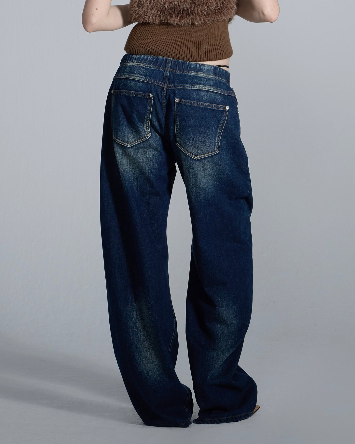 𝗼𝗼𝗸𝗶𝗲 𝗰𝗿𝘂𝗺𝗯𝗹𝗿 - 𝗹𝗼𝘄𝗿𝗶𝘀𝗲 𝗿𝗲𝗹𝗮𝘅𝗲𝗱 𝗳𝗶𝘁 𝗷𝗲𝗮𝗻𝘀 (𝗺𝗶𝗱 𝗯𝗹𝘂𝗲)