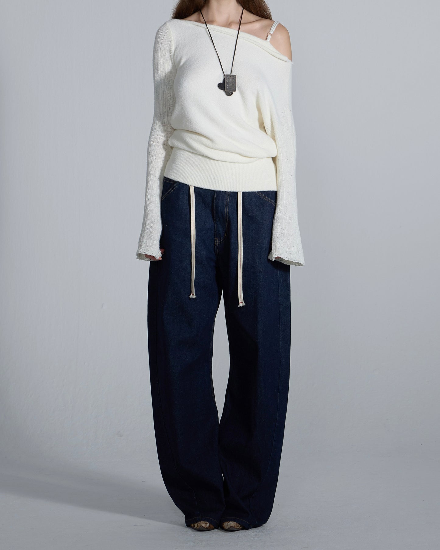 [𝗕𝗟𝗔𝗖𝗞𝗣𝗜𝗡𝗞 𝗝𝗘𝗡𝗡𝗜𝗘] 𝗼𝗼𝗸𝗶𝗲 𝗰𝗿𝘂𝗺𝗯𝗹𝗿 - 𝗹𝗼𝘄𝗿𝗶𝘀𝗲 𝗿𝗲𝗹𝗮𝘅𝗲𝗱 𝗳𝗶𝘁 𝗷𝗲𝗮𝗻𝘀 (𝗶𝗻𝗱𝗶𝗴𝗼 𝗯𝗹𝘂𝗲)