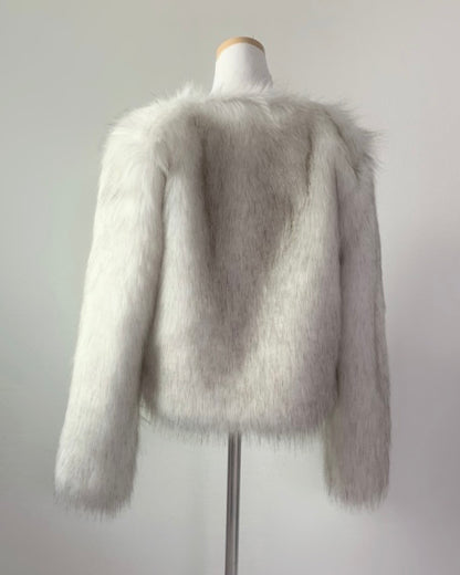 𝗳𝗼𝘅𝘆 - 𝗳𝘂𝗿 𝗷𝗮𝗰𝗸𝗲𝘁