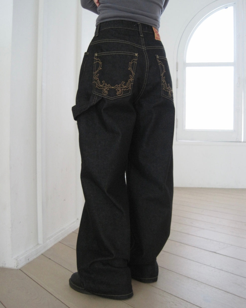 𝘆𝗼𝗻𝗮𝗸𝗮 𝗯𝗹𝘂𝗲𝘀 - 𝘄𝗶𝗱𝗲 𝗹𝗲𝗴 𝗰𝗮𝗿𝗽𝗲𝗻𝘁𝗲𝗿 𝗷𝗲𝗮𝗻𝘀