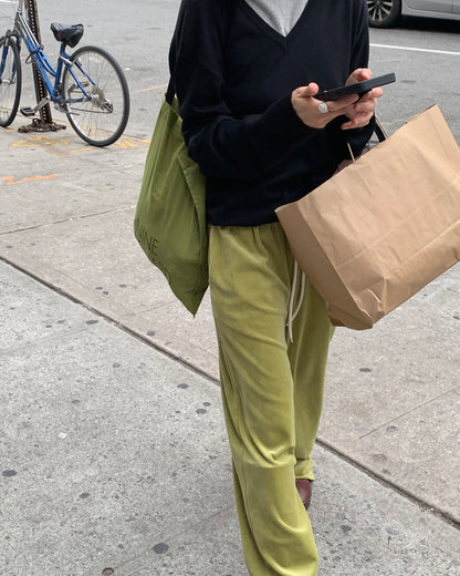 𝗺𝗮𝗻𝘁𝗮𝗻𝗮 - 𝘃𝗲𝗹𝘃𝗲𝘁 𝘀𝘄𝗲𝗮𝘁𝗽𝗮𝗻𝘁𝘀