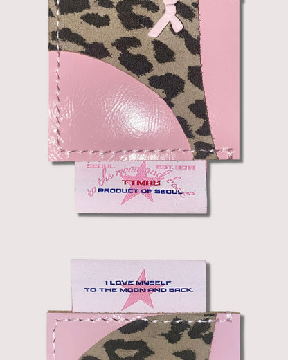 𝘁𝗵𝗮𝘁’𝘀 𝗵𝗼𝘁 - 𝗰𝗮𝗿𝗱𝗵𝗼𝗹𝗱𝗲𝗿